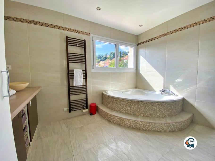 Magnifique Piscine Proche Villa *